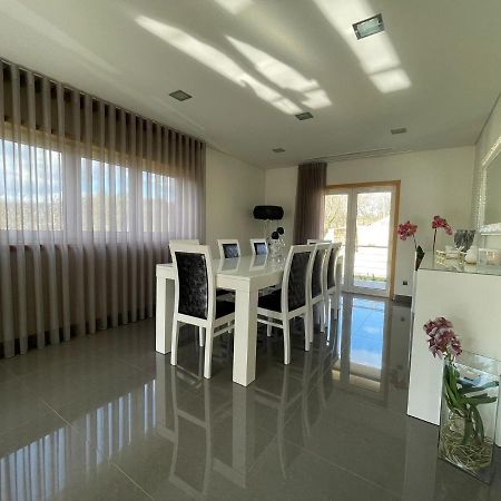 Ucha Villa Barcelos Bagian luar foto