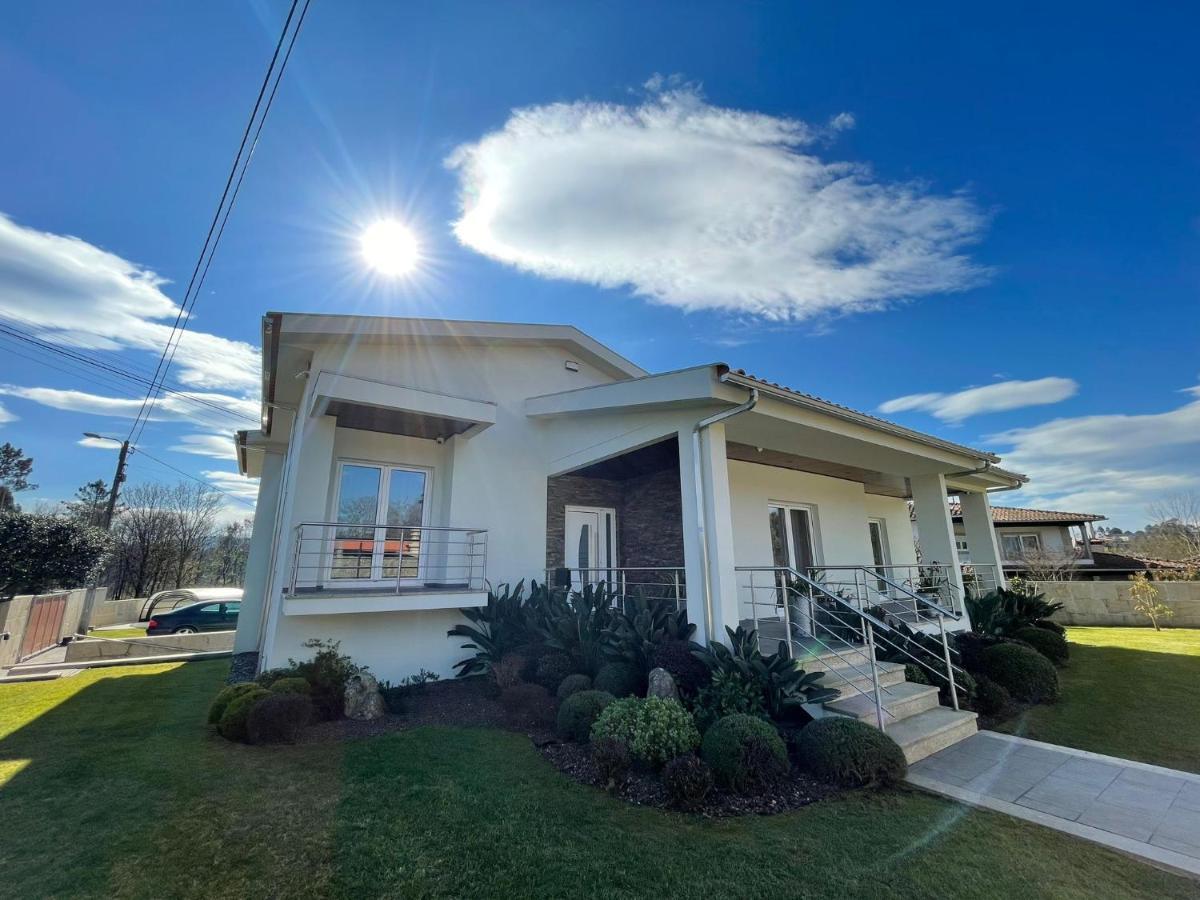 Ucha Villa Barcelos Bagian luar foto