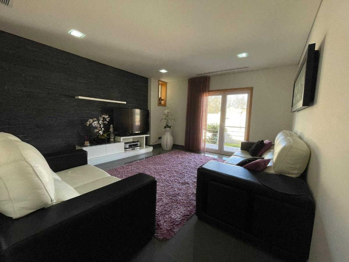 Ucha Villa Barcelos Bagian luar foto