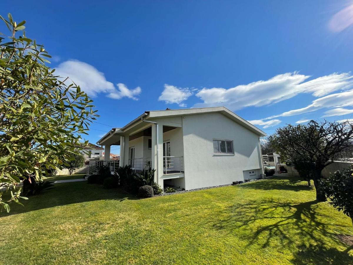 Ucha Villa Barcelos Bagian luar foto